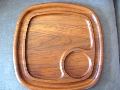 Tablero de charcutería de queso de madera de teca Dansk vintage - cuadrado de madera crudita Foto 1 de 4