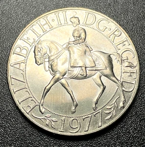 1977 Great Britain 25 Pence - Queen Elizabeth II on Horseback - Silver Jubilee - Picture 1 of 2