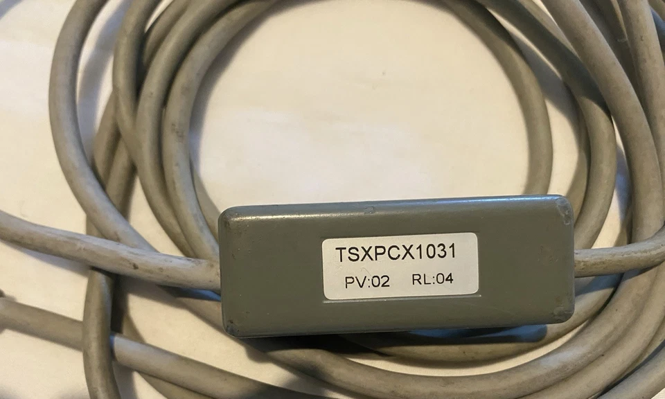 TSXPCX  1031 Câble Programmation Schneider Test Ok TSXPCX1031  - Photo 1/4