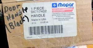 NOS MOPAR 04717402 Door Handle RH 1996-2000 Caravan Voyager Town & Country - Picture 1 of 7