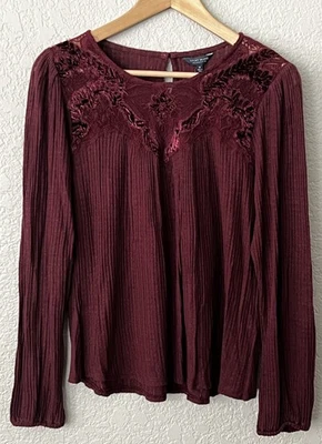 Lucky Brand Women Boho Long Sleeve Top Blouse Medium Lace Burgundy New - Image 1 of 4