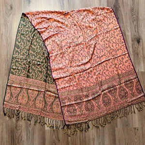 Mantón de cachemira floral con flecos 200 cm x 72 cm vintage soviético URSS región del Cáucaso - Imagen 1 de 8