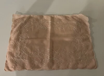 "Pañuelo rosa polvoriento vintage para damas bordado borde festoneado 13"" X 19""" Foto 1 de 4