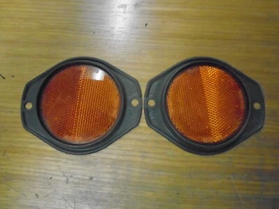 (2) New HUMVEE AMBER REFLECTOR HMMWV Hummer H1 M998 M1123 M1151 M1152 LMTV - Image 1 of 4