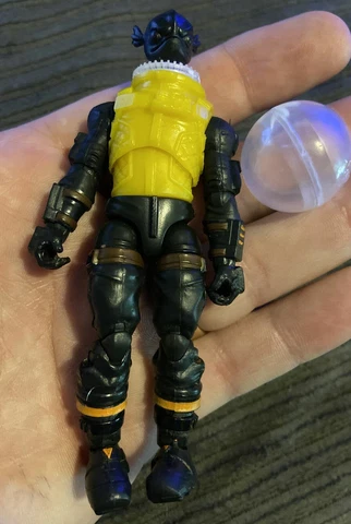 Rare Leviathan Fortnite Figure 4" 1:18 Solo Mode Jazwares Prototype Test Shot Cover