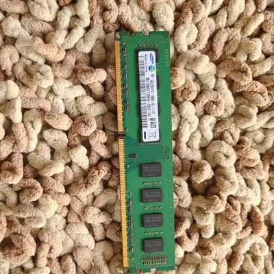 Samsung 4GB DDR3-1333 DIMM M378B5273CH0-CH9 M378B5273DH0-CH9 Desktop Memory RAM - Image 1 of 4
