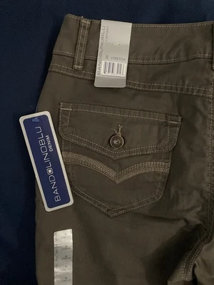 Pantalones de mezclilla elásticos para mujer Bandolino cargo capri talla 8 marrón madera de flecha nuevos con etiquetas Foto 1 de 4