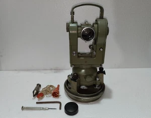 HERRAMIENTA DE COLECCIÓN WILD HEERBRUGG NO T2 PRECISIÓN UNIVERSAL TEODOLITO HECHA EN SUIZA - Imagen 1 de 13