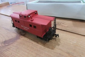 HO Scale Model Power Window Caboose 9125 Red Safety C0454 - Picture 1 of 3