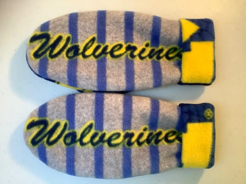 WOLVERINES HANDCRAFTED womens MITTENS NCAA UNIV MICHIGAN fleece winter gloves #2 Cover