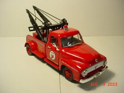 Gear Box Toy 1953 Ford Tow Truck Coin Bank 1/24 Diecast Model UPRM1 - Image 1 of 4