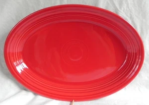 Fiesta Serving Platter in Red, 13 1/2" x 9 3/8", Homer Laughlin Fiestaware, Exc. - Picture 1 of 7