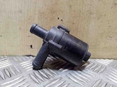 Motor de agua de circulación TOYOTA COROLLA Verso E12 2.0 diésel 66kw 2002 26121414 Foto 1 de 4