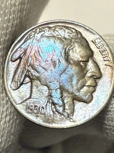 ~VINTAGE AMERICAN NICKEL~ 1930 Buffalo Nickel AU+ Toned * - Picture 1 of 2