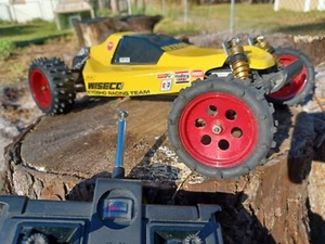 Kyosho Ultima Original Vintage 1/10 RC 2WD Offroad Racing Buggy mit Fernbedienung  - Bild 1 von 11