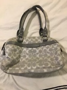 AUTÉNTICO BOLSO DE MANO COACH GRIS PLATA EXTRA - Imagen 1 de 5