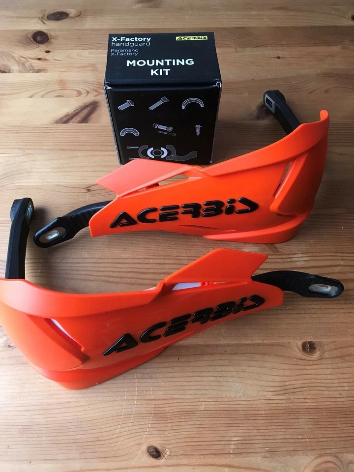 ACERBIS X - KIT DE MONTAJE Y GUARDAMANOS UNIVERSAL DE FÁBRICA PARA BICICLETA KTM NARANJA/NEGRO Foto 1 de 1
