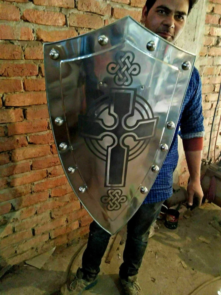 Caballero Templario Cruzado Medieval Escudo Metal Armadura Listo para Batalla Regalo Año Nuevo Foto 1 de 4