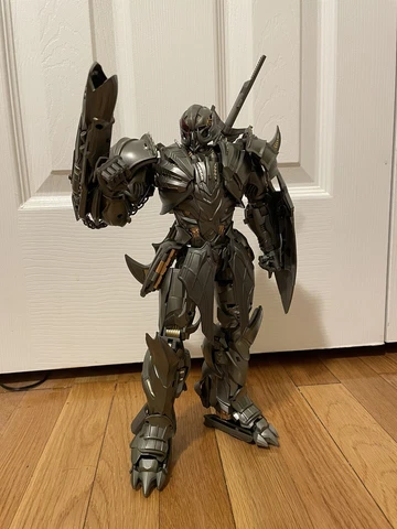Unique Toys Dragoon Megatron Cover