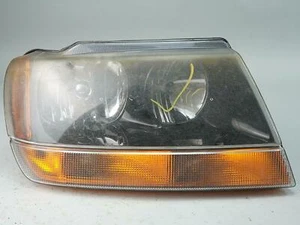 1999 - 2002 Jeep Grand Cherokee Headlight Lamp Dark Background Right Passenger - Picture 1 of 10