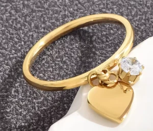 Anillo Colgante Corazón Minimalista Oro Acero Inoxidable Sin Deslustre - Imagen 1 de 4