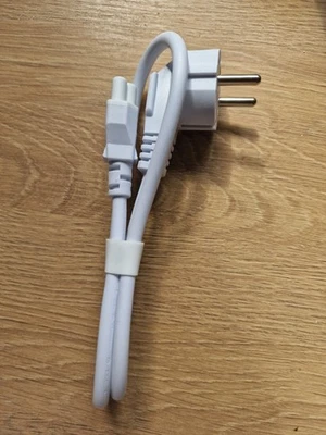 UBIQUITI C5 EU 3 PRONG CLOVER LAPTOP POWER LEAD CORD CABLE/UBIQUITI NETWORKING - Image 1 of 3