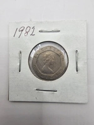 1982 Great Britain 20 Pence Elizabeth - Image 1 of 2