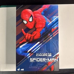Spider-Man Hot Toys Figure LE Disney Avengers Campus - New in Box - Picture 1 of 5