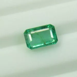 Certificato 1,52CT - Smeraldo naturale dello Zambia lucentezza fine forma ottagonale -387 - Foto 1 di 3