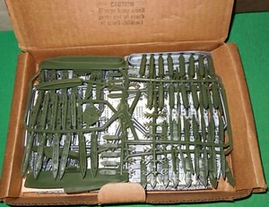 Juego de mesa Helen of Toy Fighting Ships Naval Miniatures 1964 de colección en OB, ¡RARO! - Imagen 1 de 9