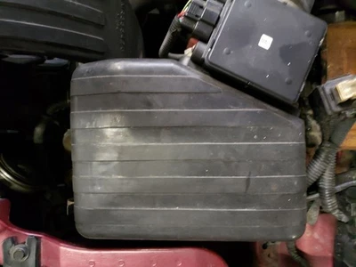 Purificador de aire 2,4 L 4 cilindros compatible con 00-05 ECLIPSE 1179910 Foto 1 de 4