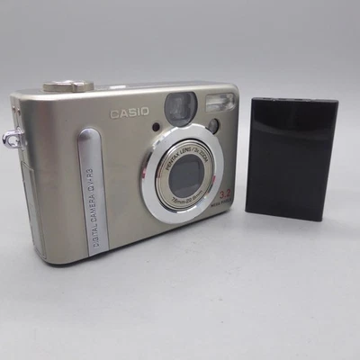 Casio Digital Camera QV-R3 3.2MP Silver Tested - Image 1 of 4