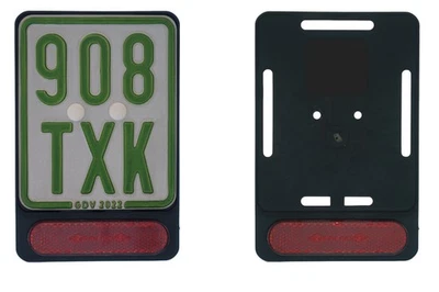 Kennzeichenhalter Kennzeichenträger Mit Reflektor Rot 135x110 Mofa Roller Moped - Bild 1 von 2