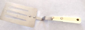 Espátula ranurada Turner de 10,25" mango corto marca doméstica vintage EE. UU. - Imagen 1 de 3