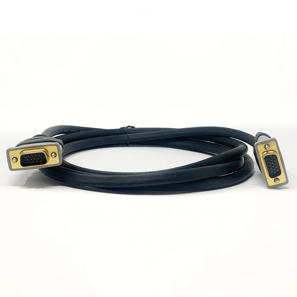 VGA to VGA Cable Monitor Black 6ft 1.8m 30v Computer Cable Amazon Basics  - Image 1 of 4