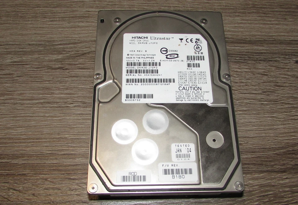 Hitachi 72GB Internal 10000RPM (DKR2E-J72FC) HDD - Image 1 of 4