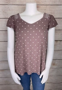 TORRID 2 Women's Super Soft Rose Taupe Polka Dot Smocked Flutter Sleeve Tee EUC - Picture 1 of 9