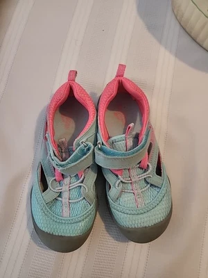 Sandalia OshKosh Imani Niñas Bumptoe, Azul/Aqua, 12M EE. UU. Niño Pequeño Foto 1 de 4