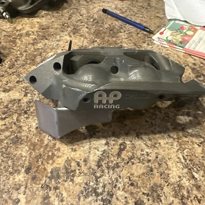 Pinza de freno AP Racing 5535 - 102 ISS4 Nascar HMS Race Foto 1 de 4