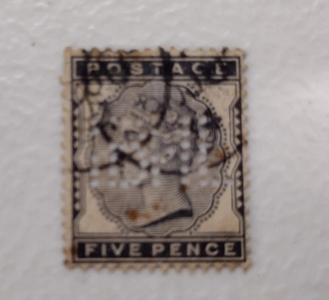 Gran Bretaña QV 1881 SC 85 * SG 169 GB 5p índigo perfin f-vf Foto 1 de 1