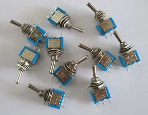 10x SPDT Guitar Mini Toggle Switch 2-Position ON/ON 3 PIN Car/Boat Switches - Picture 1 of 3