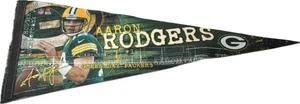 Banderín premium de fieltro enrollable Aaron Rodgers Green Bay Packers 12" x 30" Wincraft - Imagen 1 de 6