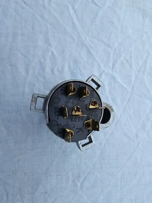 NOS 1968 CHEVROLET CAPRICE+IMPALA+BELAIR+BISCAYNE IGNITION SWITCH 1116702 - Imagem 1 de 3