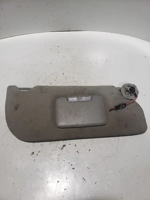 二手 右遮阳板 适合:2005 雪佛兰 Uplander SV6 带照明 右渐变 — 第 1/4 张图片