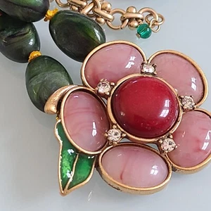 WOWSER WOOD BEADS GLASS CABOCHON ROSE PINK RED PLUS GREEN ENAMEL NECKLACE BEAUTY - Picture 1 of 21