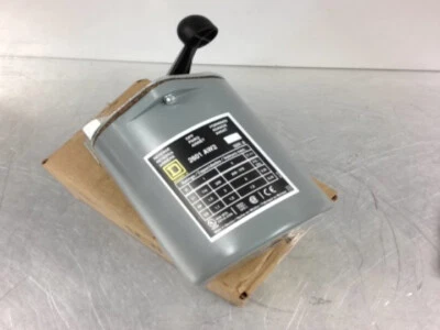 2601AW2 INTERRUPTOR DE TAMBOR REVERSO CUADRADO D 2HP NEMA 4  Foto 1 de 3