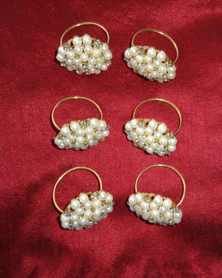 Anillos servilleteros de metal tono dorado perlas resina diamantes de imitación únicos 6 piezas día santo Navidad Foto 1 de 4