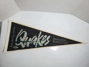 Banderín de béisbol imperfecto vintage de la Liga California Rancho Cucamonga Quakes - Imagen 1 de 13
