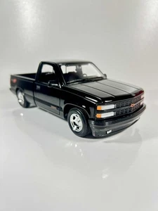 Chevrolet 454 SS 1993 Maisto 1:24 Diecast Pickup Model American Muscle Car - Picture 1 of 9