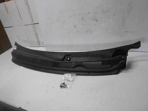 2013 Dodge Dart Windshield Wiper Cowl 68082729 - Bild 1 von 12